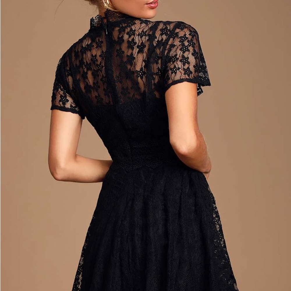 Lulu's Floral Lace Dress - Picture 3 of 7